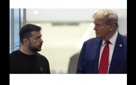 Zelenski Trampla telefon danışığının təfərrüatlarını açıqladı