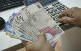 Məzuniyyətlərlə bağlı YENİ QAYDALAR &ndash; Bu şəxslərə kompensasiya veriləcək