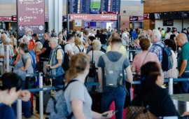 Bütün hava limanları fəaliyyətini dayandırdı  Bu ölkədə