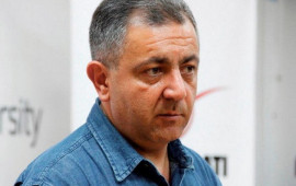 Ərəstun Oruclunun məhkəməsi başlayıb