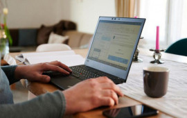 Hər 45 dəqiqədən bir oturmağa ara vermək lazımdır: Hərəkətsiz bədəndə nələr baş verir?