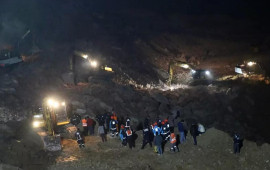 Türkiyədə karxana çöküb  Ölən var 