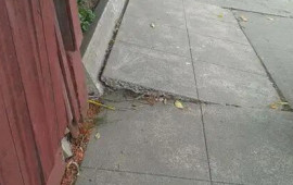 Nərimanovda küçədə səkilər bərbad gündədir  Küçəni bu vəziyyətə MTK salıb