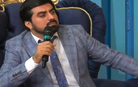 M&uuml;ğənninin hərəkətinə g&ouml;rə telekanala POLİS GƏLDİ: K&ouml;mək&ccedil;isi b&ouml;lməyə aparıldı