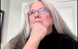 70 yaşında ərindən boşandı, striptizə başladı  FOTO