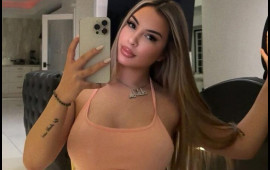 Tanınmış bloqer maşınında g&uuml;llələnib &ouml;ld&uuml;r&uuml;ld&uuml; 