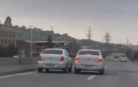 BakıŞamaxı yolunda yarışa &ccedil;ıxan s&uuml;r&uuml;c&uuml;lər saxlanıldı 