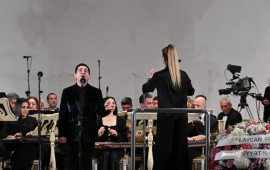 Xalq şairi Fikrət Qocanın 90 illik yubileyinə həsr olunmuş musiqili bədii gecə ke&ccedil;irildi  FOTO