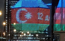 Belarus Milli Kitabxanasının binası Azərbaycan bayrağının rəngləri ilə işıqlandırılıb  VİDEO