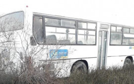 Sərnişin avtobusu yanacaqdoldurma məntəqəsinə çırpıldı