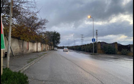 Bakıda səkiyə çirkab suyu axır  İyrənc vəziyyət yaranıb  FOTO