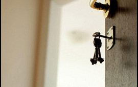 SSRİdə niyə qapılar içəri açılırdı? 