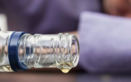 Bakıda səhvən sirkə turşusu i&ccedil;ən kişi &ouml;ld&uuml;