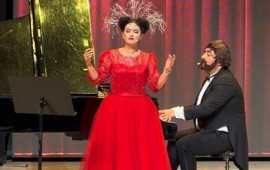 "Komedixana"nın aktrisası tamaşa&ccedil;ıları təəcc&uuml;bləndirdi  VİDEO