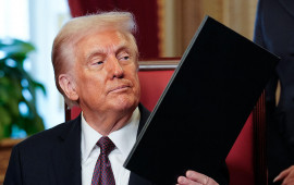 "Tramp bu bəyanatına g&ouml;rə dərhal &uuml;zr istəməlidir"