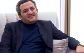 Xanımına mağaza a&ccedil;ıb, avotomobil alıb