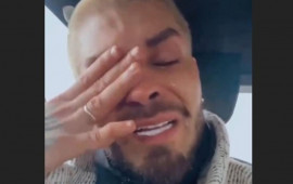 İranlı reper ağlayaraq k&ouml;mək istədi 