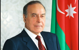 Heydər Əliyevin anadan olmasının 102ci ildönümüdür