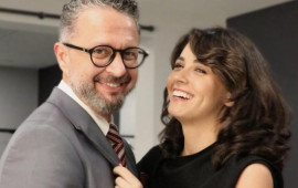 &Ouml;z&uuml;ndən 16 yaş ki&ccedil;ik fenomenlə evlənir 