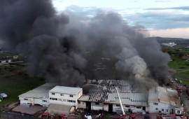 Türkiyədə fabrikdə güclü yanğın 
