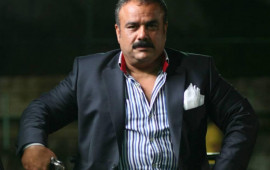 Məşhur t&uuml;rk m&uuml;ğənni TANINMAZ HALDA 