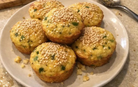 Kəvərli və qarğıdalı unlu duzlu maffin: Az ərzaqla praktik ləzzət