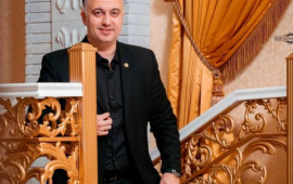 Hüseyn Məhəmmədoğlu efirdə aparıcı ilə GƏRGİN ANLAR yaşadı  VİDEO