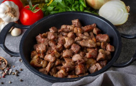 Qırmızı ət sevənlərə XƏBƏRDARLIQ: Fərqində olmadan zədələyə bilərsiniz