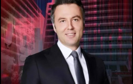 Baş redaktor qızlarla sevgili olduqdan sonra onları işə g&ouml;t&uuml;r&uuml;rm&uuml;ş  Həqiqətlər &uuml;zə &ccedil;ıxır